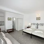 Stavroula * Glásztrosz